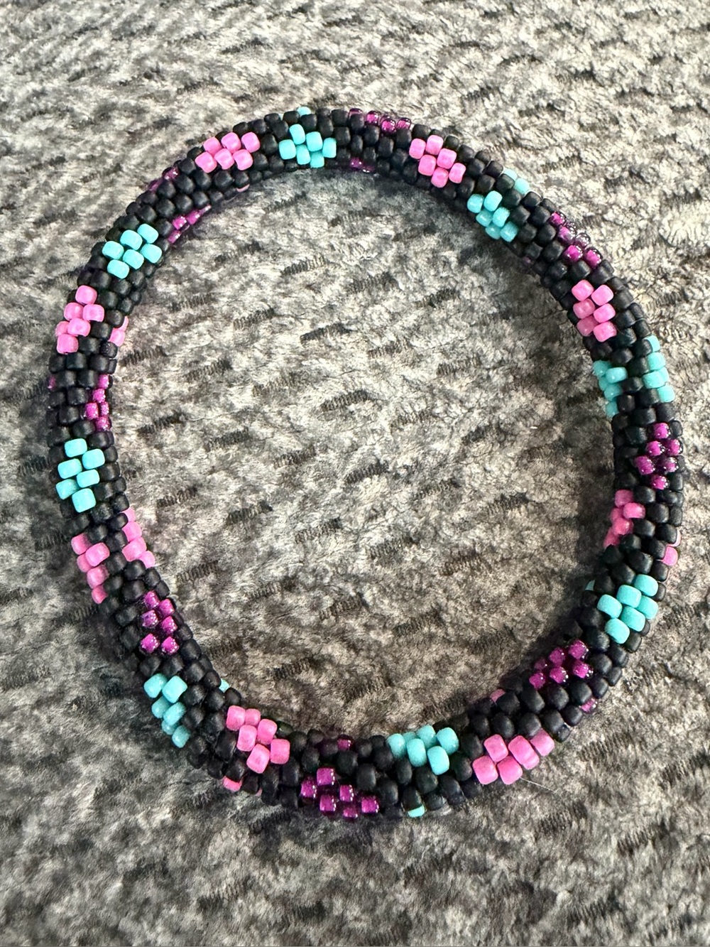Sashka Co. Glass Bead Bracelet
